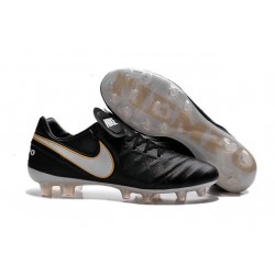 Nuovo Scarpe da Calcetto Nike Tiempo Legend 6 FG Uomo Nero Bianco Oro